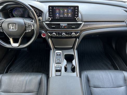 Used 2020 Honda Accord Touring image 34