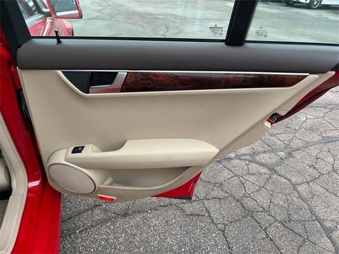 Used 2014 Mercedes-Benz C 300 4MATIC Sedan image 27