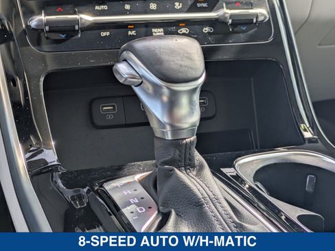 Used 2024 Kia Carnival EX FWD image 34