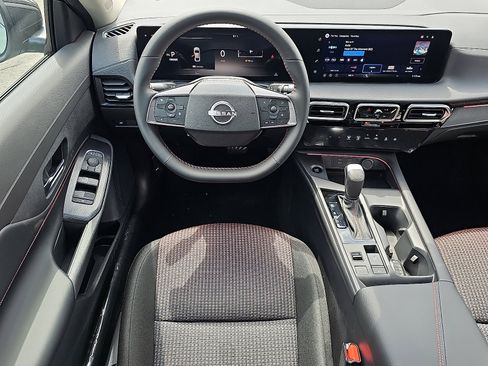 New 2026 Nissan Sentra SR w/ Floor Mat Package image 7