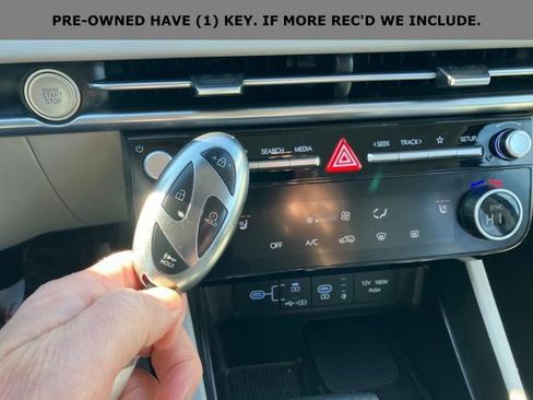 Used 2025 Hyundai Tucson SEL image 2