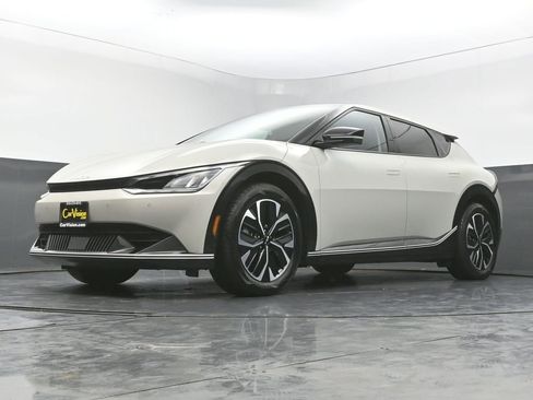 Used 2022 Kia EV6 Wind image 45