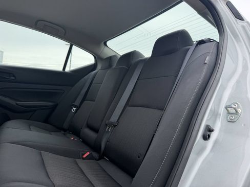 Used 2024 Nissan Altima 2.5 SV FWD image 22