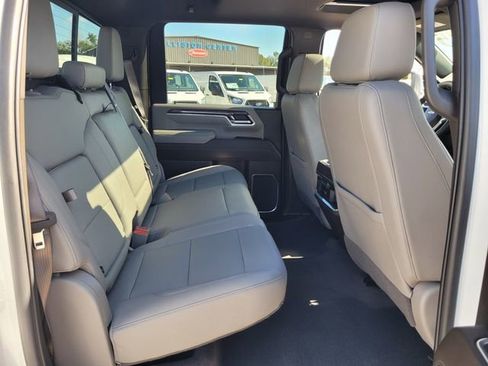 Used 2025 Chevrolet Silverado 2500 LTZ w/ LTZ Premium Package image 18