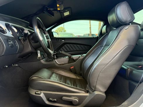 Used 2013 Ford Mustang GT Premium w/ Brembo Brake Pkg image 38