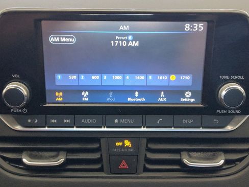 Used 2024 Nissan Altima 2.5 S FWD image 25