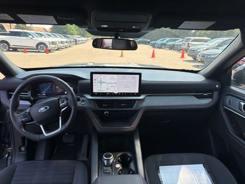 Used 2026 Ford Explorer ST-Line AWD/4WD image 7
