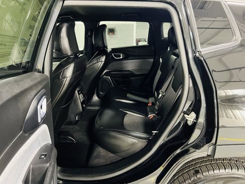 Used 2024 Jeep Compass Latitude image 26