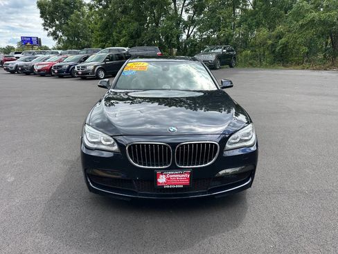 Used 2013 BMW 750Li xDrive image 2