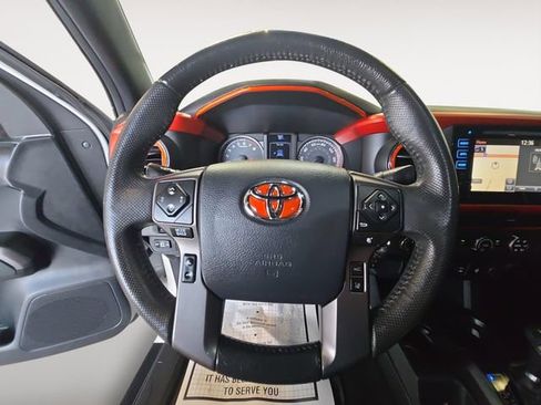Used 2019 Toyota Tacoma TRD Off-Road AWD/4WD image 13