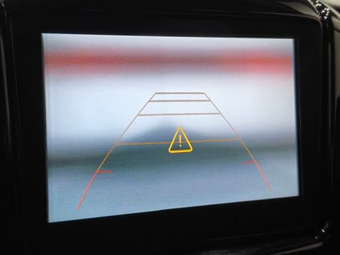 Used 2018 Chevrolet Traverse LT FWD image 7