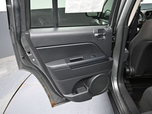 Used 2013 Jeep Compass Sport AWD/4WD image 22