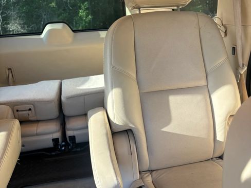 Used 2007 Cadillac Escalade AWD w/ Information Package image 30