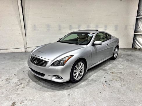 Used 2014 INFINITI Q60 Journey w/ Premium Package RWD image 16