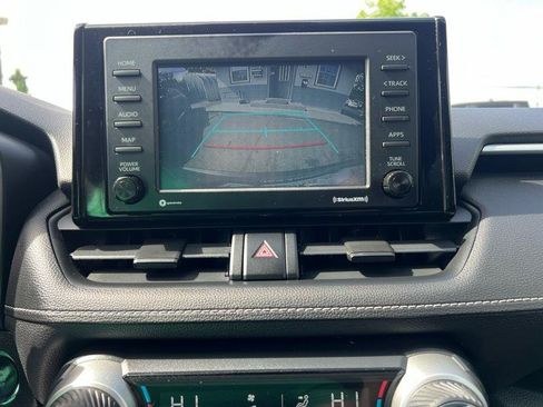 Used 2021 Toyota RAV4 XLE FWD image 15