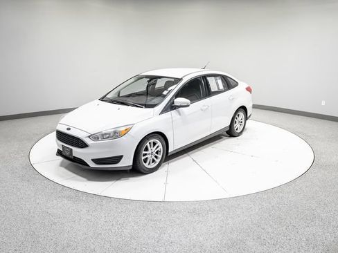 Used 2016 Ford Focus SE FWD image 30