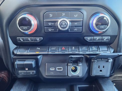 Used 2022 GMC Sierra 2500 AT4 w/ AT4 Preferred Package image 41