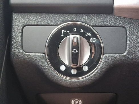 Used 2010 Mercedes-Benz GLK 350 4MATIC image 23
