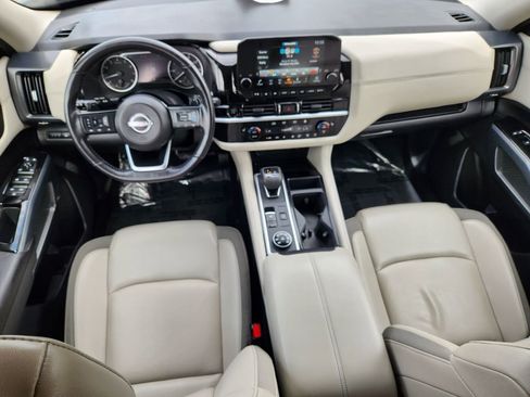 Used 2025 Nissan Pathfinder SL AWD/4WD image 24