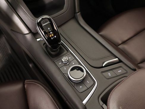 Used 2022 Cadillac XT6 Premium Luxury w/ LPO, Radiant Package image 8