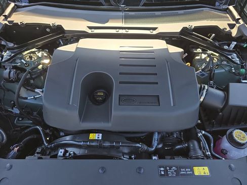 New 2026 Land Rover Defender 110 Trophy Edition AWD/4WD image 33