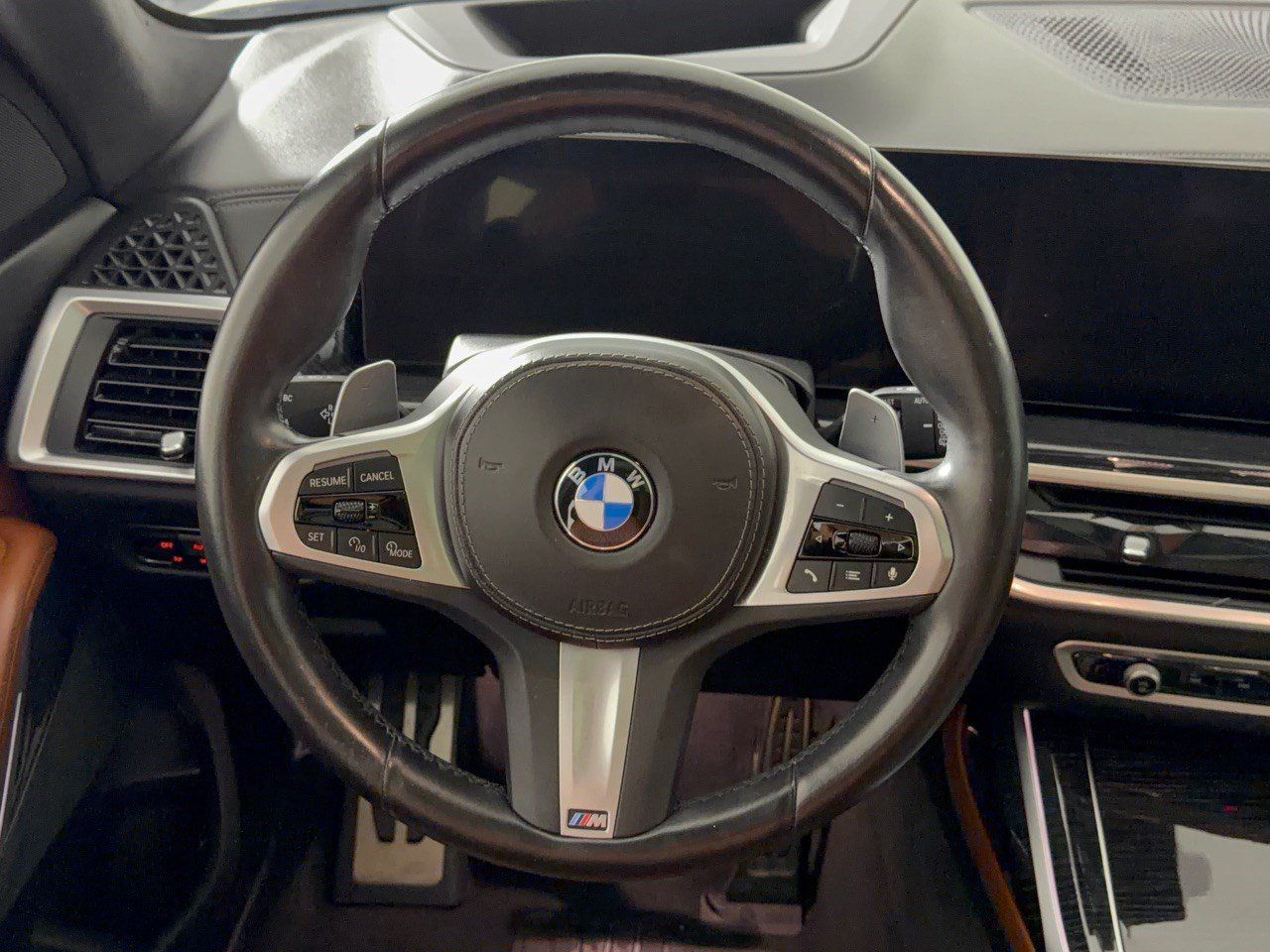 Used 2023 BMW X7 xDrive40i w/ M Sport Package AWD/4WD image 10