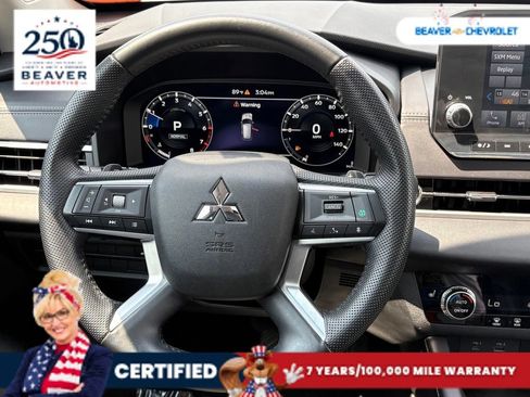 Used 2023 Mitsubishi Outlander SE FWD image 18