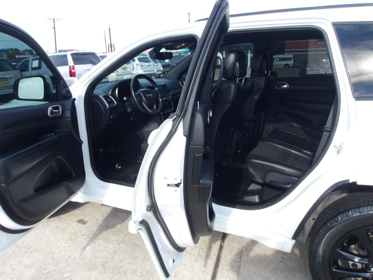 Used 2020 Jeep Grand Cherokee Altitude RWD image 15