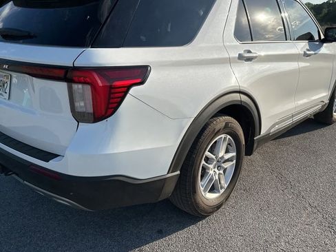 Used 2025 Ford Explorer Active w/ Active Comfort Package RWD image 7