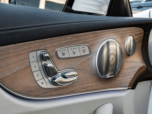 Used 2018 Mercedes-Benz E 400 Coupe image 37