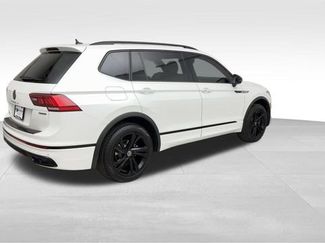 Used 2024 Volkswagen Tiguan SE R-Line w/ MDO Package, Two-Row AWD/4WD video 2