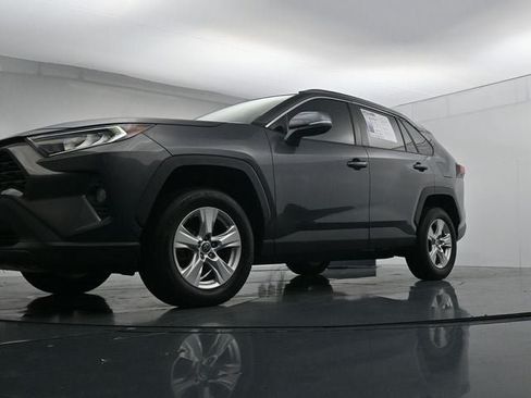 Used 2021 Toyota RAV4 XLE AWD/4WD image 30