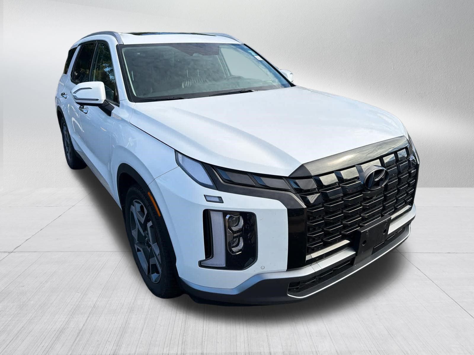 Used 2024 Hyundai Palisade Limited AWD/4WD image 3