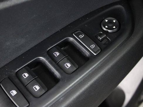 Certified 2025 Hyundai Venue SEL FWD image 24