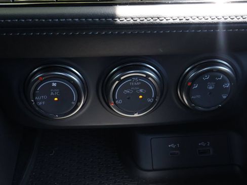 Used 2023 Nissan Z w/ Floor Mat Package (L93) RWD image 30