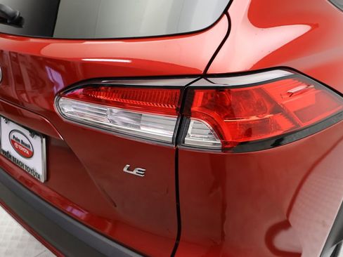 Used 2023 Toyota Corolla Cross LE image 9