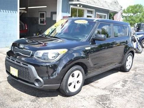 Used 2016 Kia Soul w/ Convenience Package FWD image 2