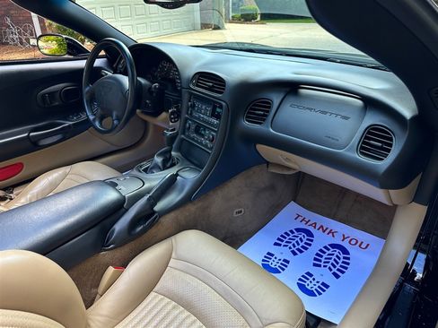 Used 2004 Chevrolet Corvette Convertible w/ Preferred Equipment Group image 49