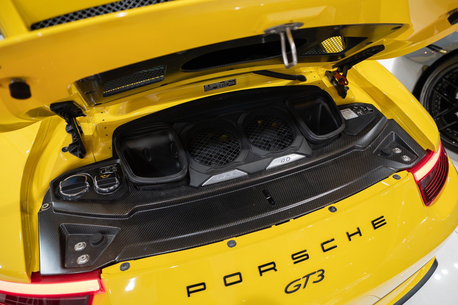 Used 2018 Porsche 911 GT3 RWD image 45