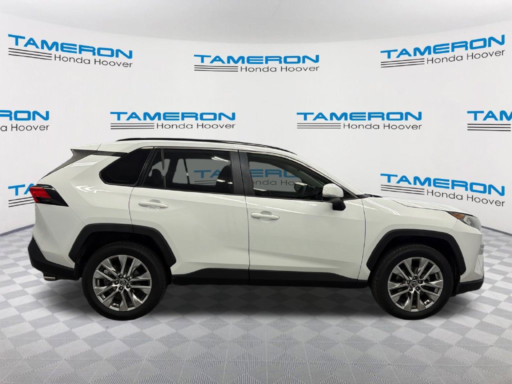 Used 2019 Toyota RAV4 XLE Premium FWD image 6