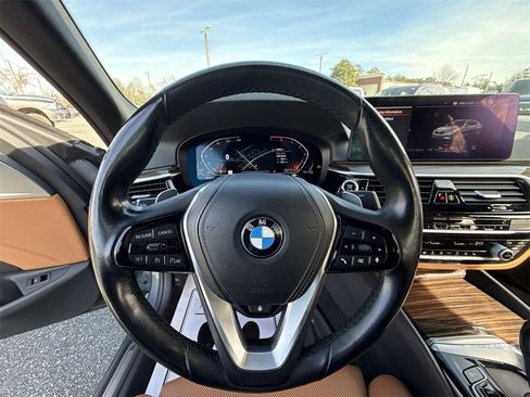 Used 2021 BMW 530i xDrive w/ Convenience Package image 13