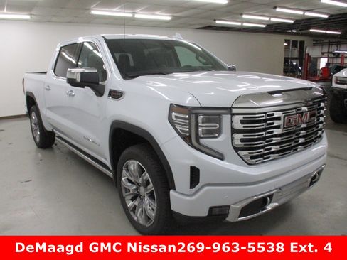 New 2026 GMC Sierra 1500 Denali w/ Denali Reserve Package image 3