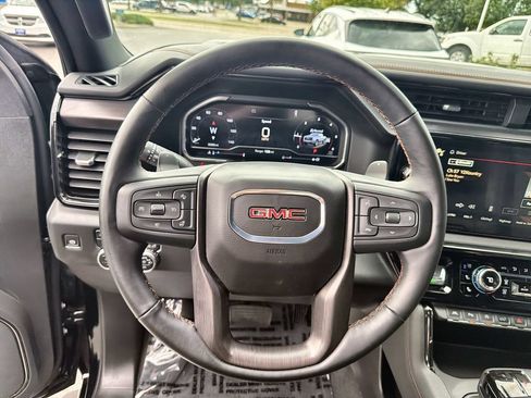 Used 2024 GMC Sierra 1500 AT4 w/ Technology Package AWD/4WD image 11