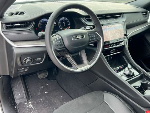 New 2026 Jeep Grand Cherokee Altitude AWD/4WD image 15