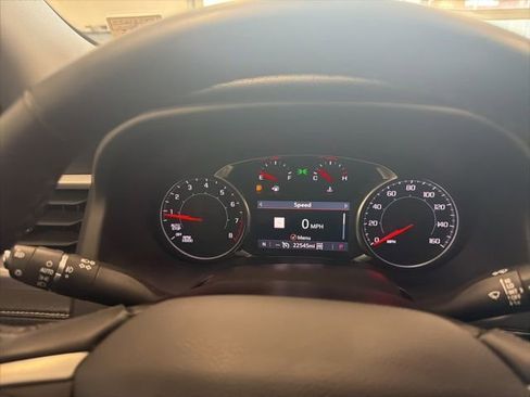 Used 2023 GMC Acadia SLT image 34