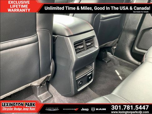 Used 2022 Ford Edge ST-Line AWD/4WD image 10