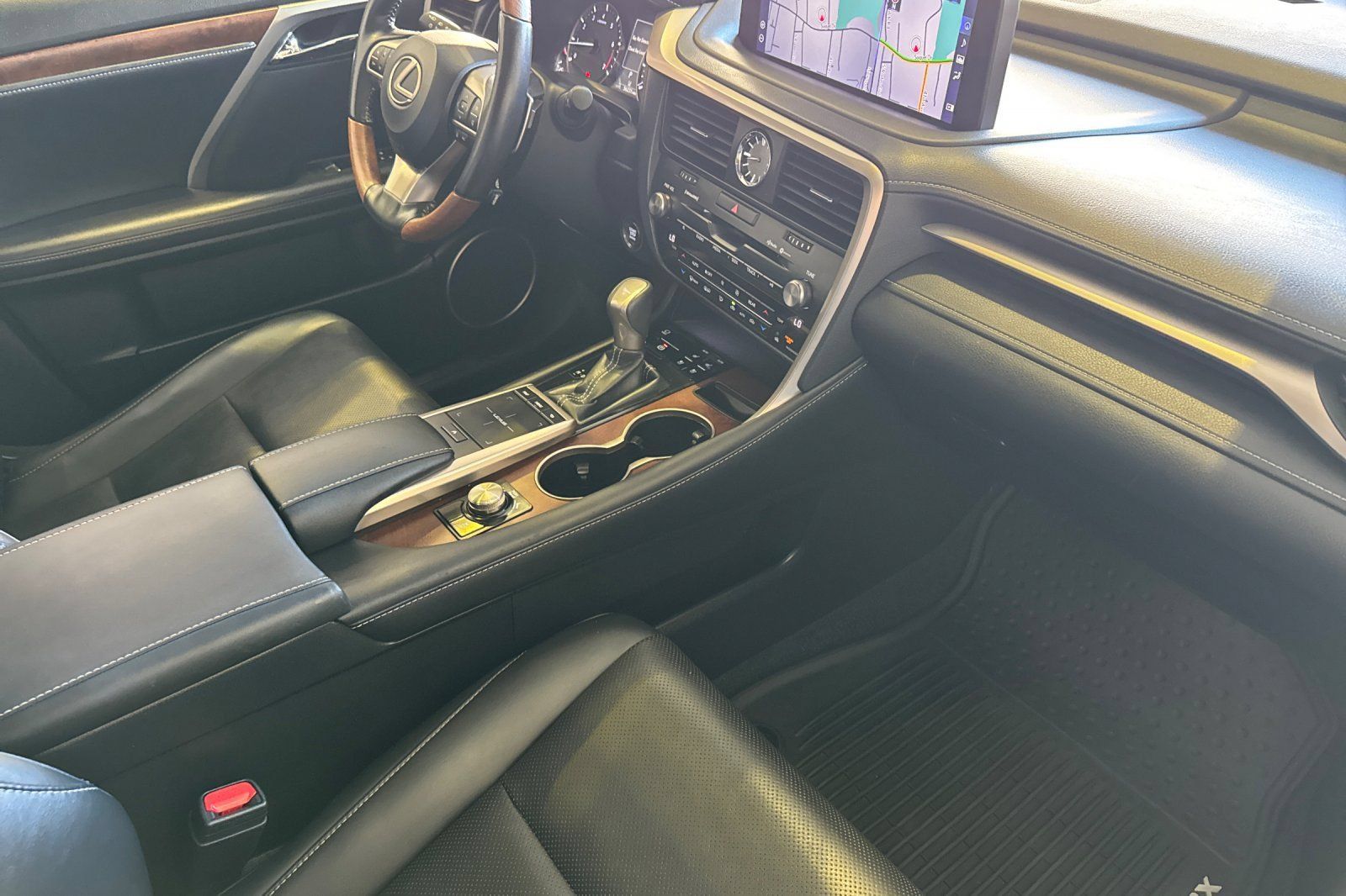 Used 2020 Lexus RX 350L FWD w/ Premium Package image 19