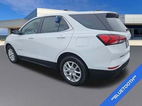 Used 2024 Chevrolet Equinox LT image 3