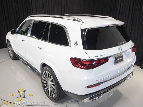 Used 2026 Mercedes-Benz Maybach GLS 600 image 8