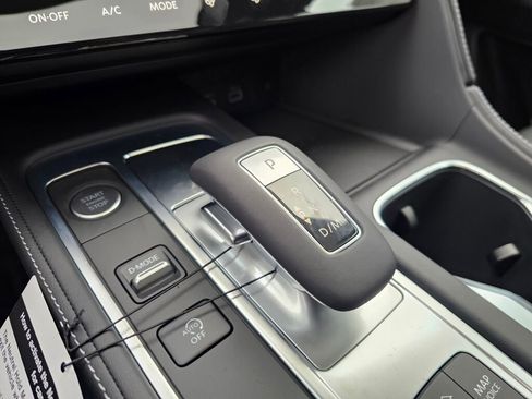 New 2025 INFINITI QX60 Luxe image 33